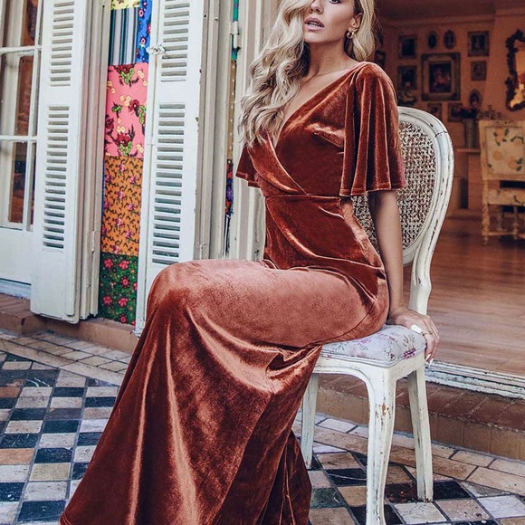 EVER-PRETTY Surplice Neck Flutter Sleeve Velvet Dress - Picture 4 of 10